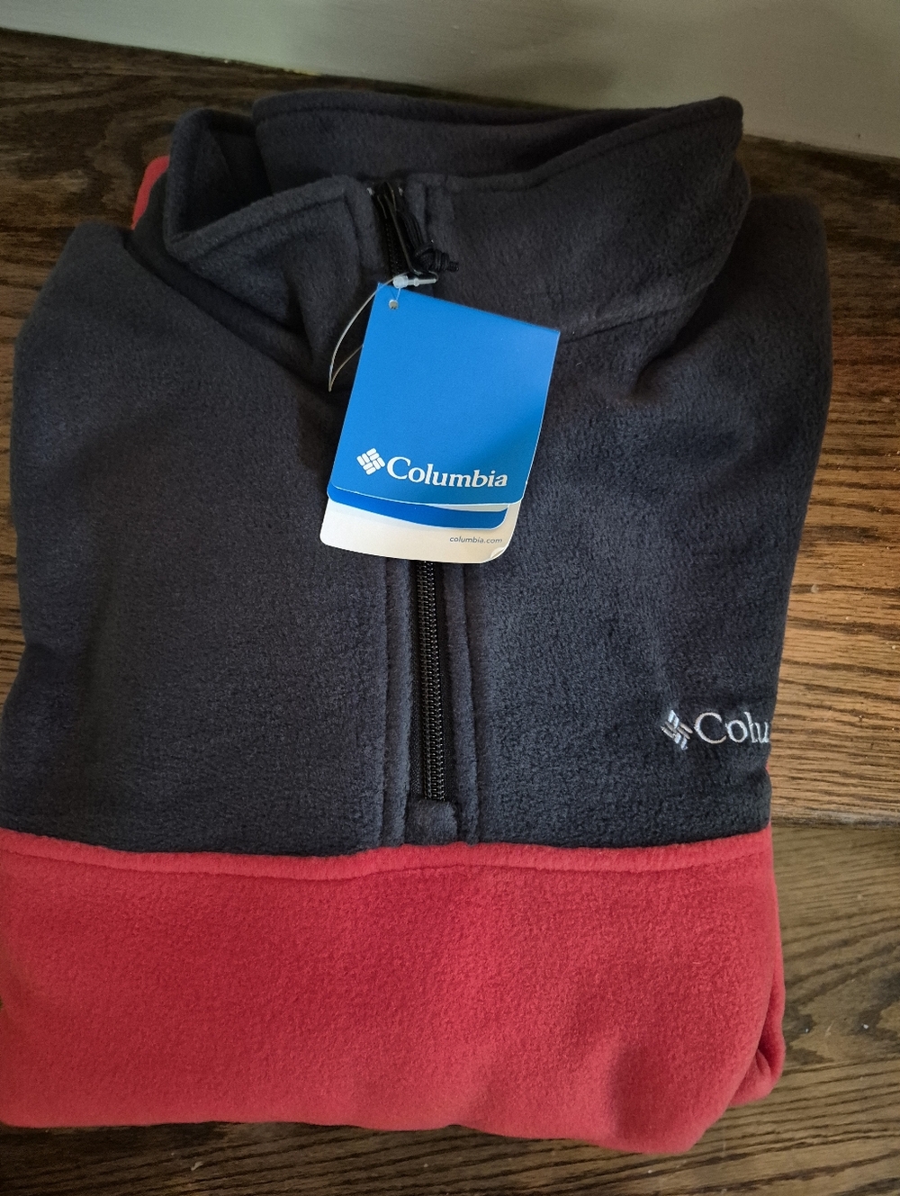 Columbia Men’s Black and Red Half-Zip Fleece Jacket - Picture 3 of 4